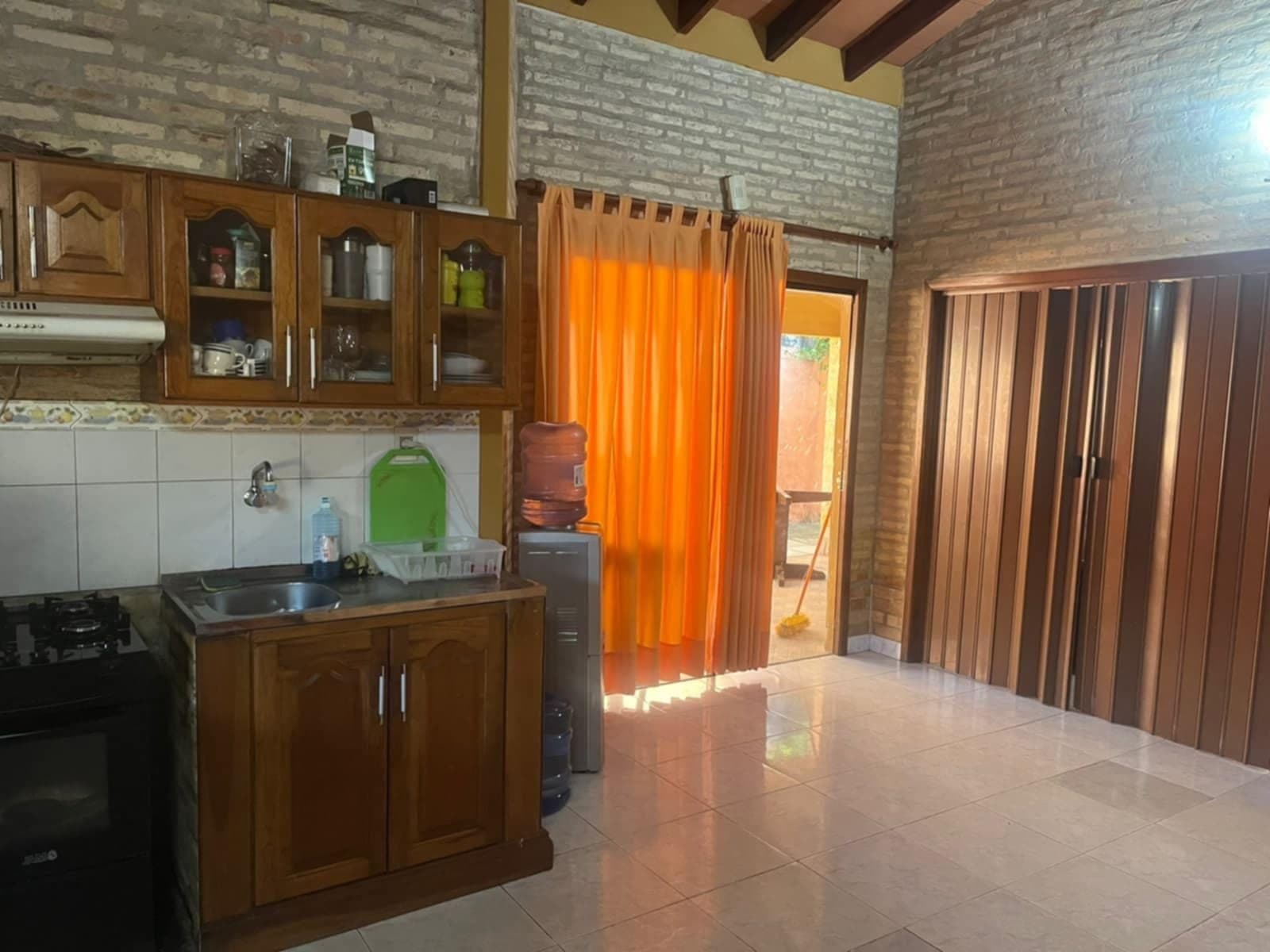 Casa de 3 dormitorios en Lambaré, foto 3 de 6