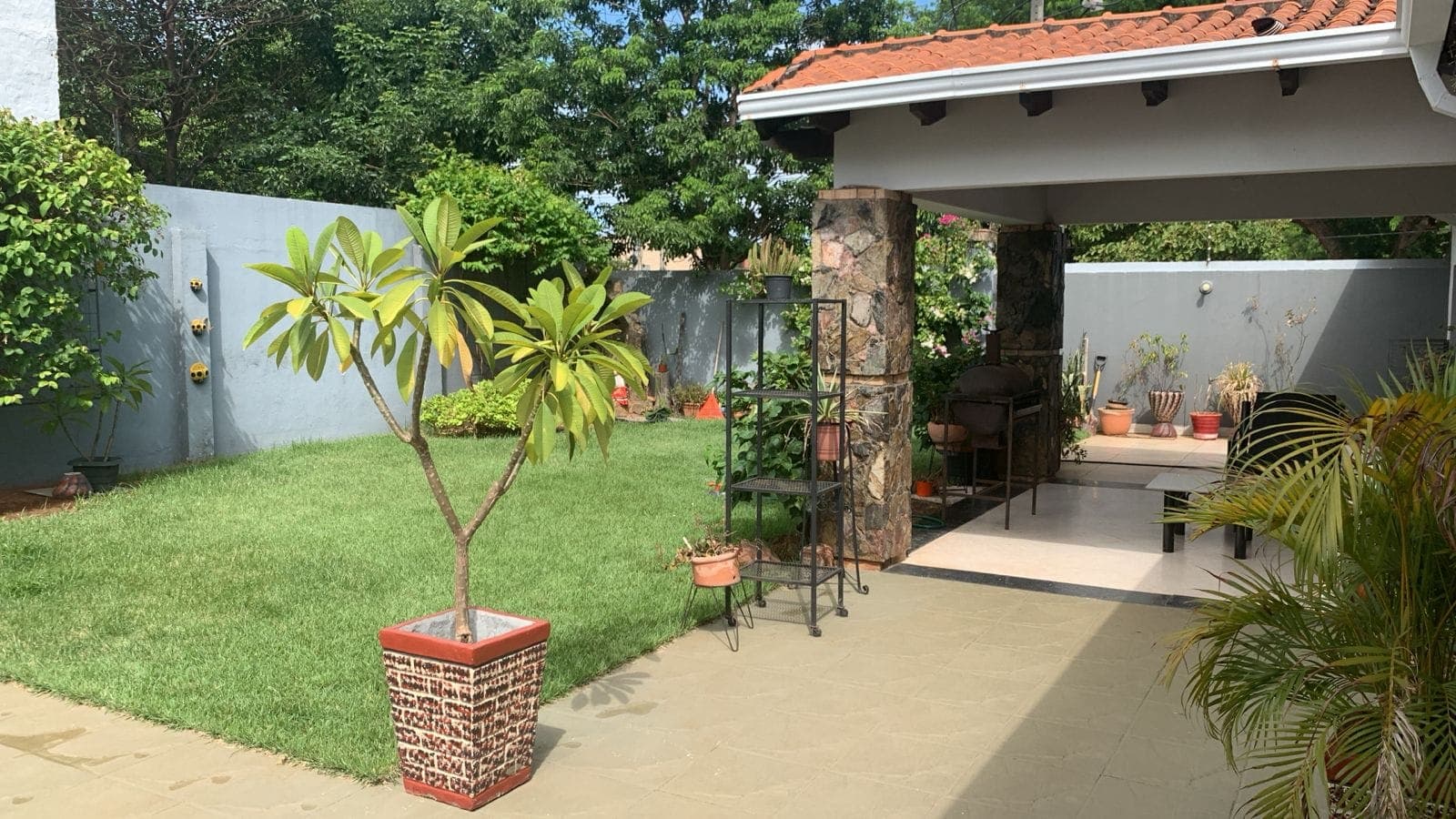Casa de 2 dormitorios en Lambaré, foto 2 de 6