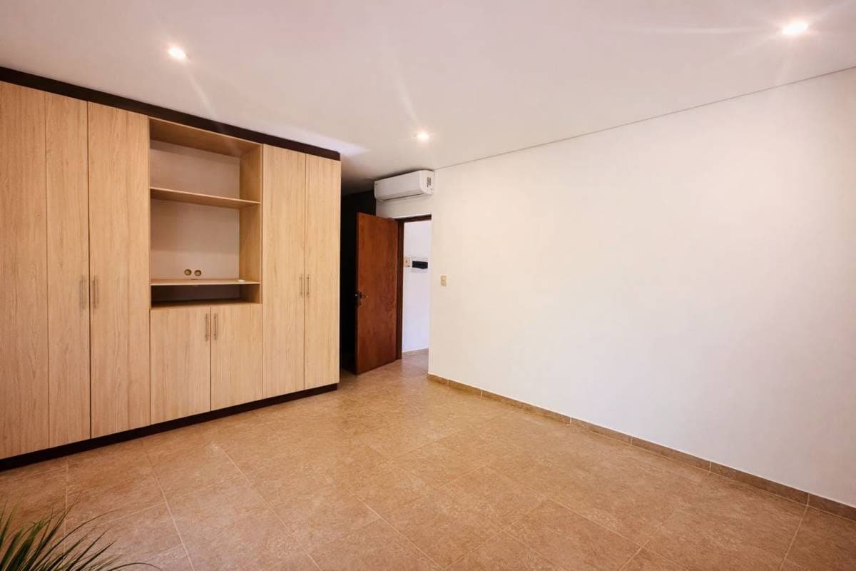 Casa de 4 dormitorios en Luque, foto 5 de 6